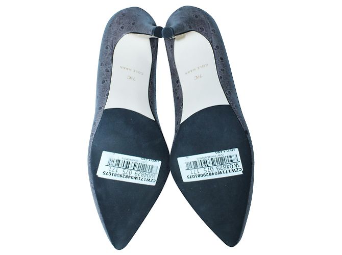 Cole Haan Graue, spitze Absätze mit Straußenimitat - Ansicht 5