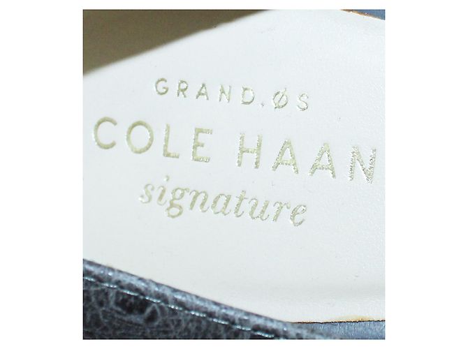 Cole Haan Graue, spitze Absätze mit Straußenimitat - Ansicht 7