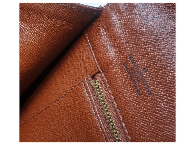 Clutch Louis Vuitton Marrone - vista 11