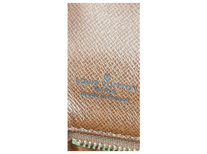Clutch Louis Vuitton Marrone - vista 6
