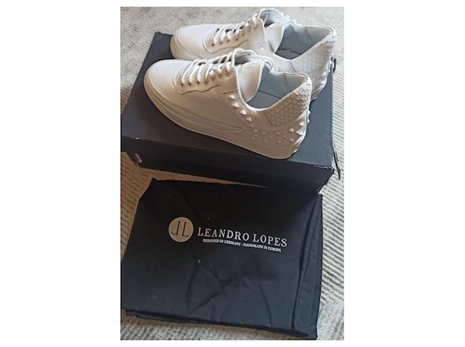 Autre Marque Leandro Lopes Ledersneaker Weiß Python Details - Ansicht 2