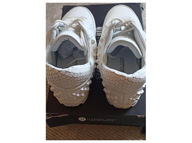 Autre Marque Leandro Lopes Ledersneaker Weiß Python Details - Ansicht 3
