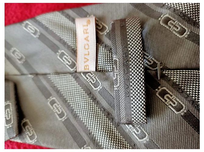 Cravate Bulgari en soie gris foncé Gris anthracite - vue 2