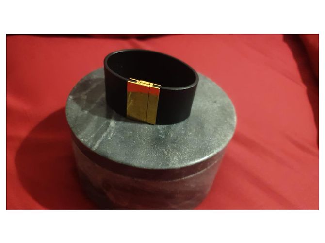 Yves Saint Laurent BRACCIALE ID SAINT LAURENT IN PELLE E METALLO Nero - vista 3