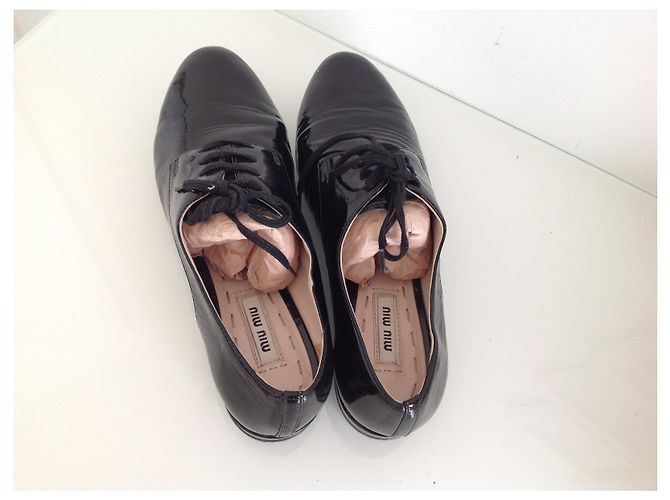 Miu Miu Derby in vernice nera Nero - vista 4