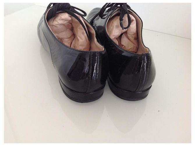 Miu Miu Derby in vernice nera Nero - vista 5
