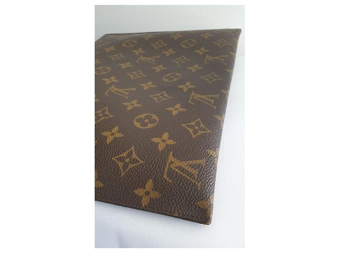 Louis Vuitton Bolsillo con solapa Castaño - vista 7
