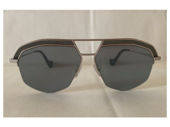 Loewe Graue geometrische Pilotenbrille - Ansicht 2