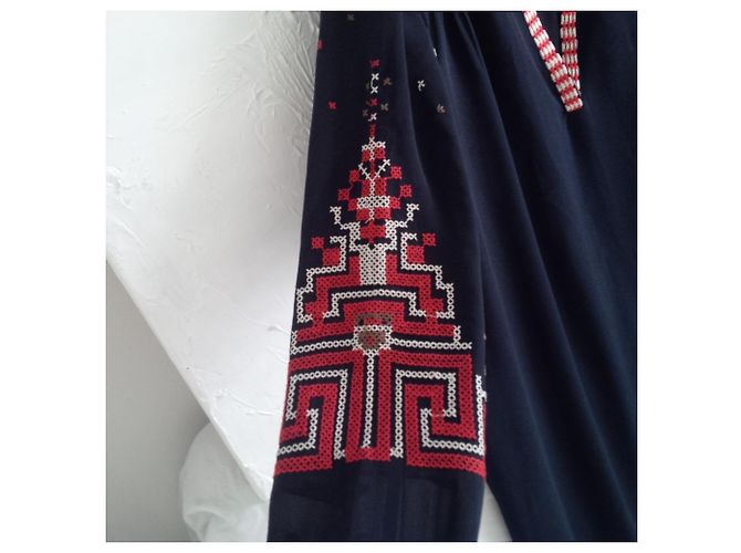 Nina Kaufmann Ballonärmel, besticktes Kleid. Größe L. Rot Roh Marineblau - Ansicht 8