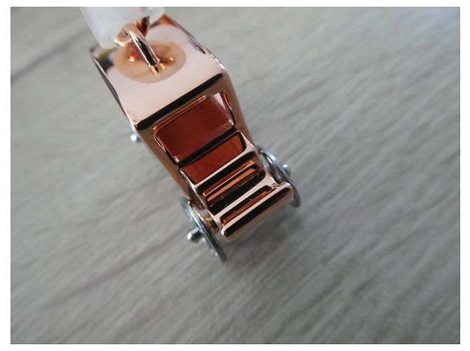 Hermès Caléche Charm aus rosévergoldetem Stahl für Handtasche oder Anhänger Gold hardware - Ansicht 4