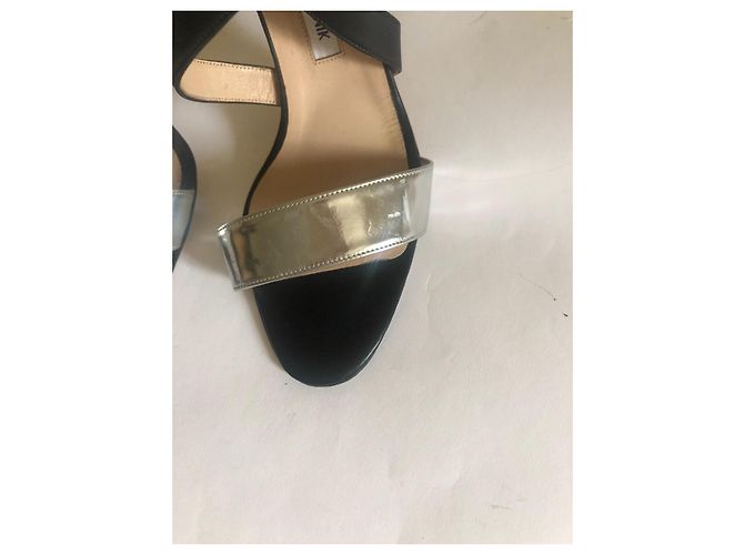Sandali Manolo Blahnik argento metallizzato e pelle nera Nero - vista 4