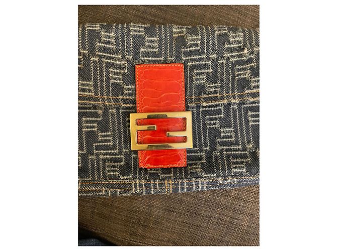 Borsa a mano Fendi Baguette in denim blu - vista 2