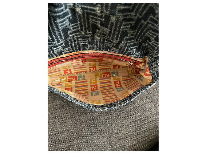 Borsa a mano Fendi Baguette in denim blu - vista 4