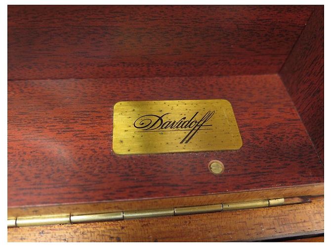 CAIXA DE CIGAR DAVIDOFF EM MADEIRA LACADA + CORTADORA DE MADEIRA CIGAR CAIXA HUMIDOR Marrom - vista 12