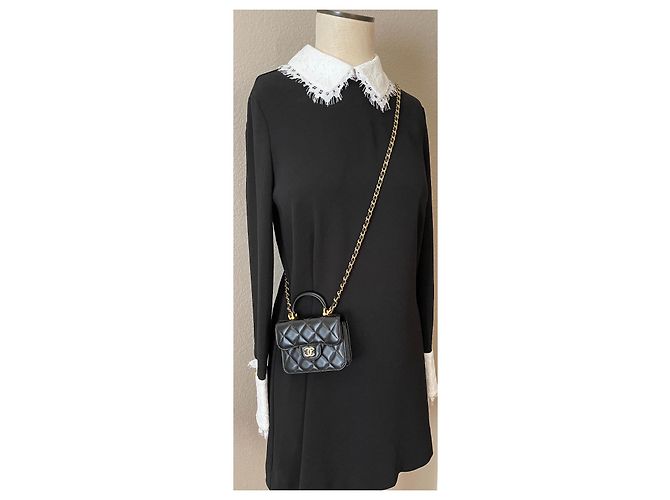 Chanel Portamonete con patta in pelle di agnello nera Runway con catena Nero - vista 11