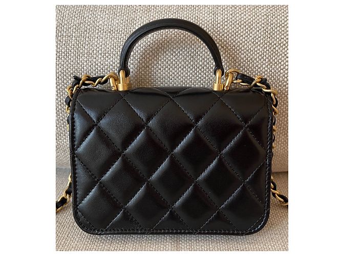 Chanel Portamonete con patta in pelle di agnello nera Runway con catena Nero - vista 7