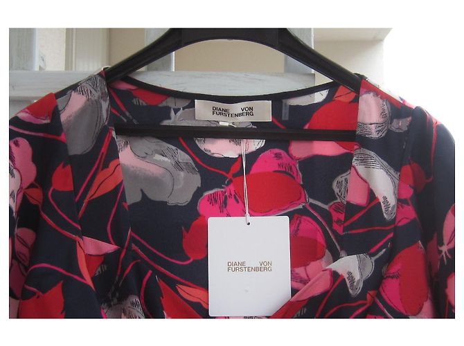 Top de seda Diane Von Furstenberg Rojo Floating Florals Night Roja - vista 3