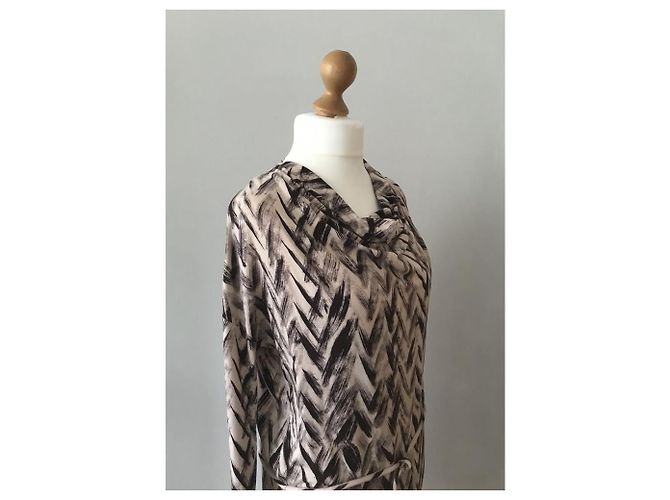 Nicole Fahri Vestido Nicole Farhi con estampado Chevron de viscosa con cinturón - vista 5