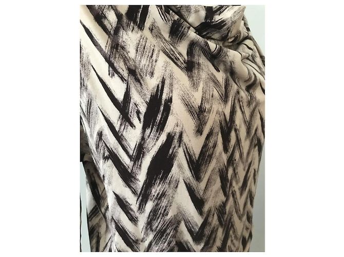 Nicole Fahri Vestido Nicole Farhi con estampado Chevron de viscosa con cinturón - vista 6