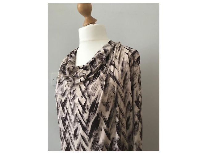 Nicole Fahri Vestido Nicole Farhi con estampado Chevron de viscosa con cinturón - vista 8