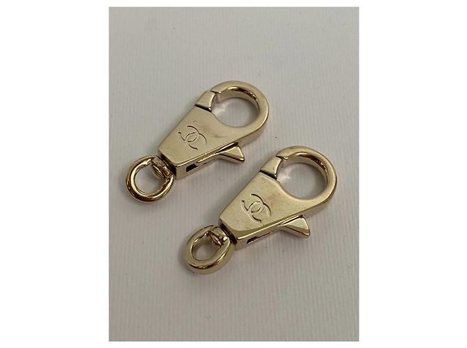 2 ganci moschettoni charm Chanel gold D'oro - vista 4