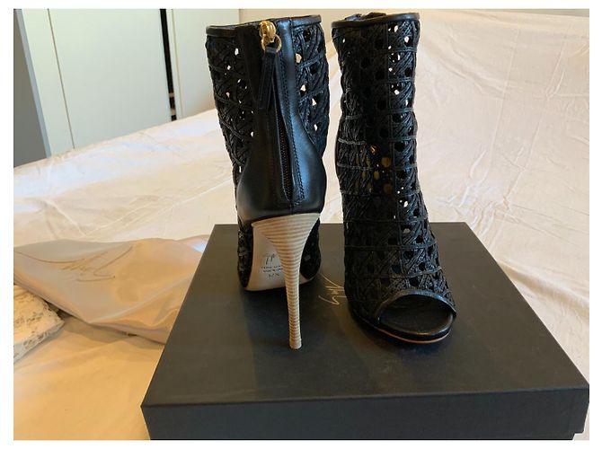 Stivaletti Giuseppe Zanotti in pelle nera Nero - vista 2