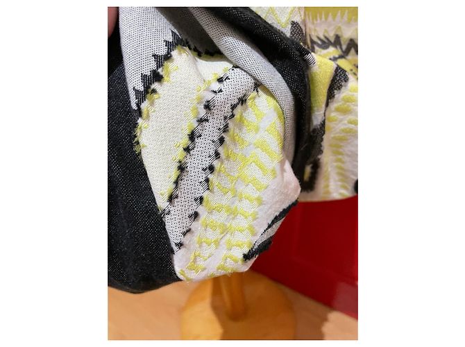Vestido Agnès b. de algodón blanco con bordados negro y amarillo - vista 6