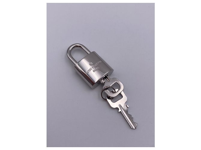 Louis Vuitton Silber Silber Vorhängeschloss 449 - Ansicht 2