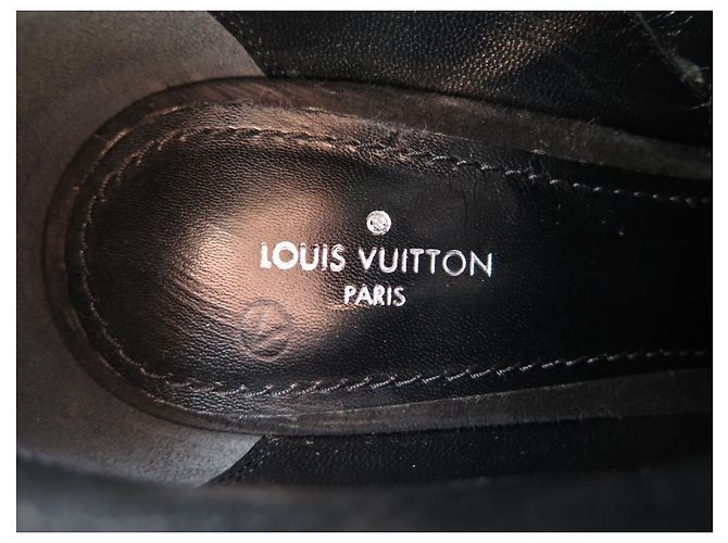 SCARPE BASSE LOUIS VUITTON SPIKES 37.5 Stivaletti in camoscio nero - vista 7