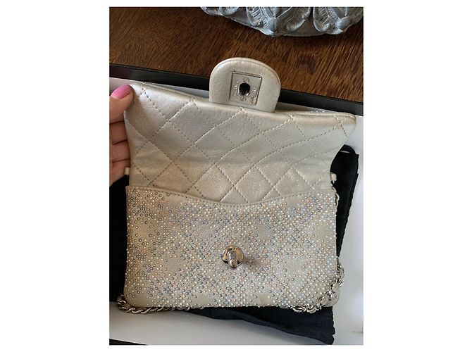 Timeless Chanel Mini-Umhängetasche Beige - Ansicht 9