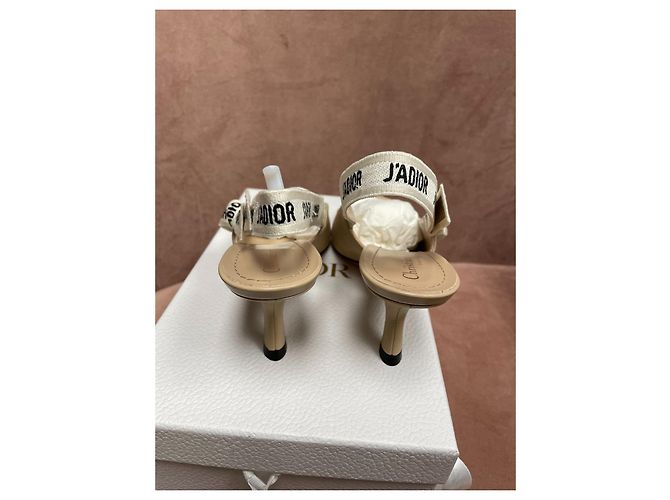 Sandálias Slingback Christian Dior Bege Tamanho 38 - vista 10