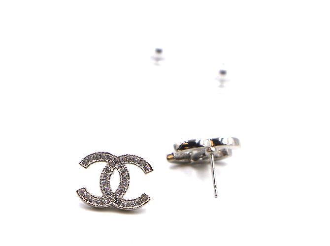 Timeless Orecchini a bottone CC senza tempo con cristalli d'argento Chanel - vista 10