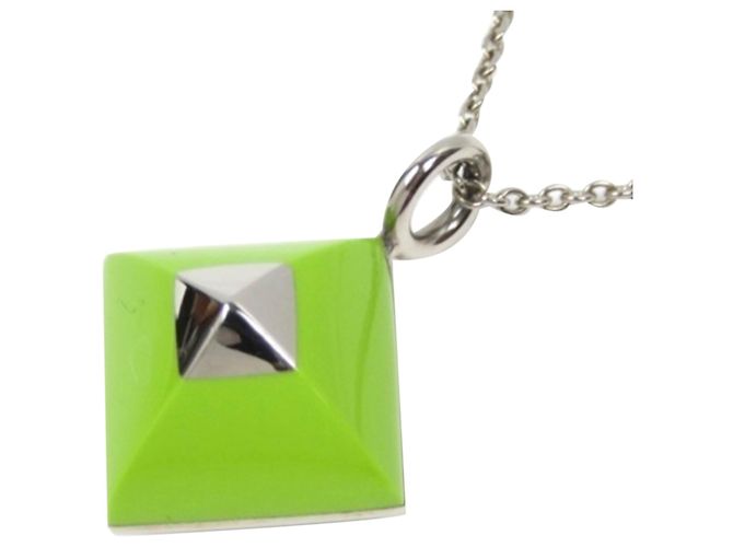 Ring Hermès Hermes Silver Medor Folk Pendant Necklace Silvery Green - view 2