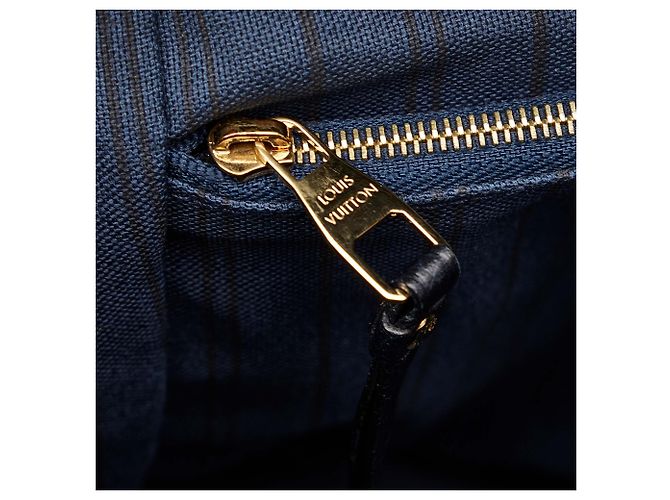 Louis Vuitton Nero Monogram Empreinte Lumineuse PM - vista 8