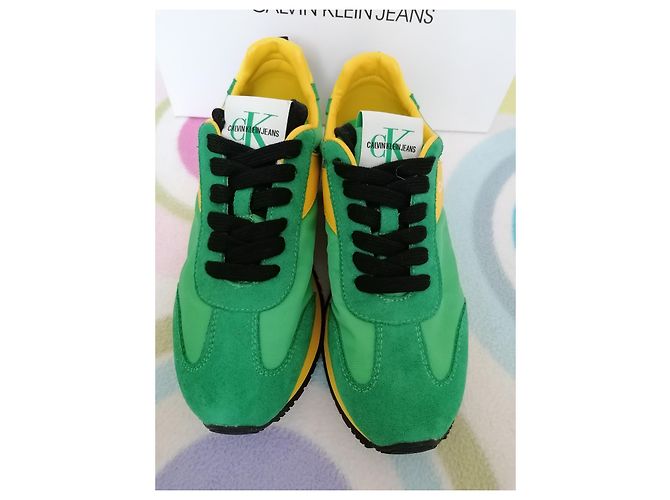 Calvin Klein Rasta - vista 3