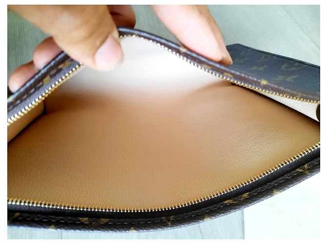 Pochette Louis Vuitton 26 Marrone Chiaro Marrone Scuro Pelle - vista 4