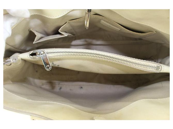 Louis Vuitton Weiße Epi Leder Passy PM Tasche - Ansicht 10