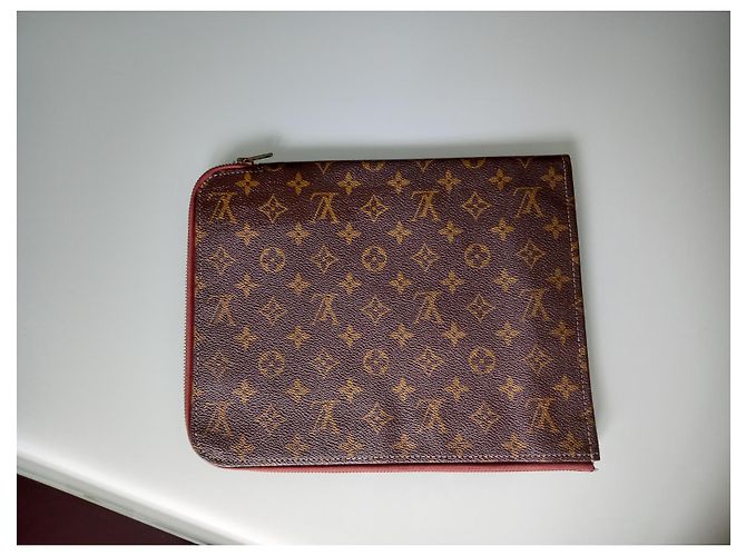 Pochette Louis Vuitton in pelle marrone - vista 2