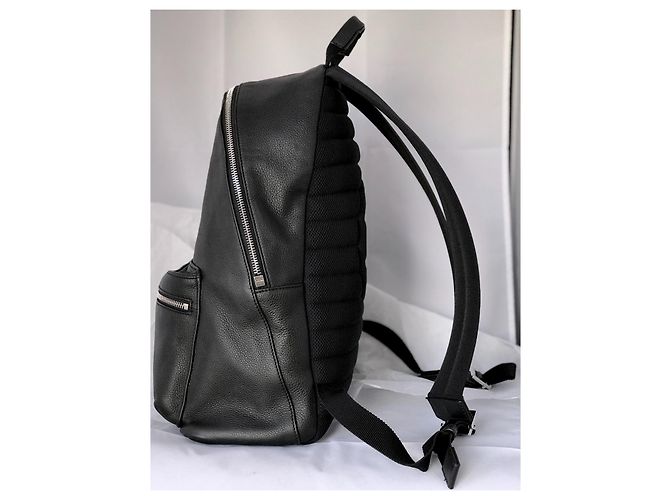 Christian Dior Collectors Backpack w/dustbag - view 18
