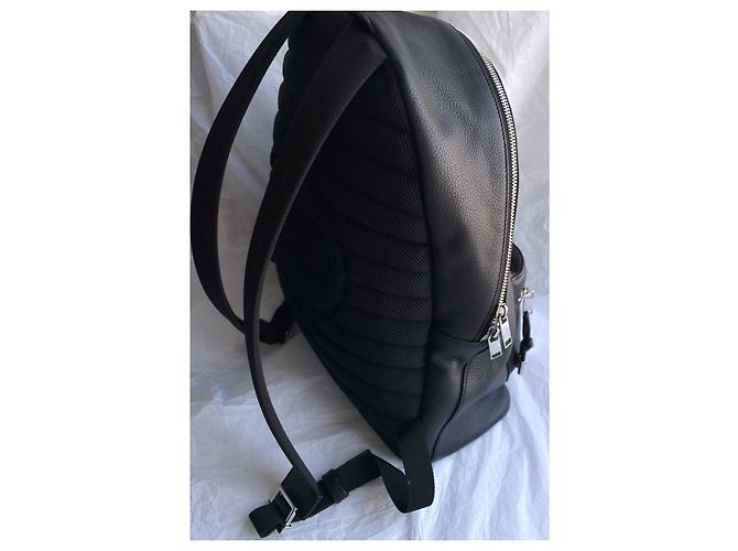 Christian Dior Collectors Backpack w/dustbag - view 5