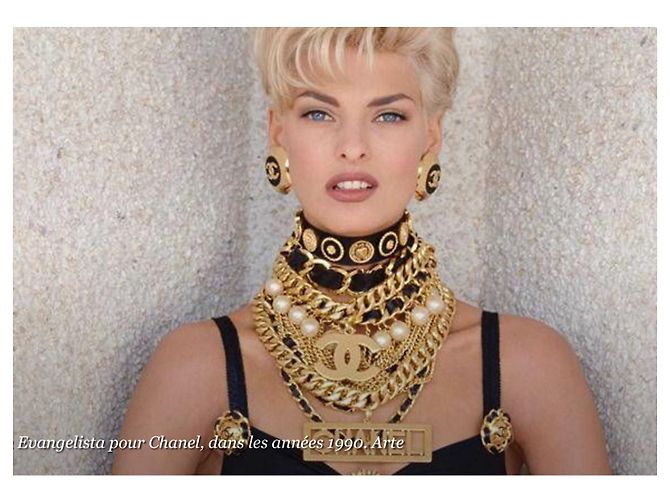 Chanel Collar icónico 90' Gold hardware - vista 8
