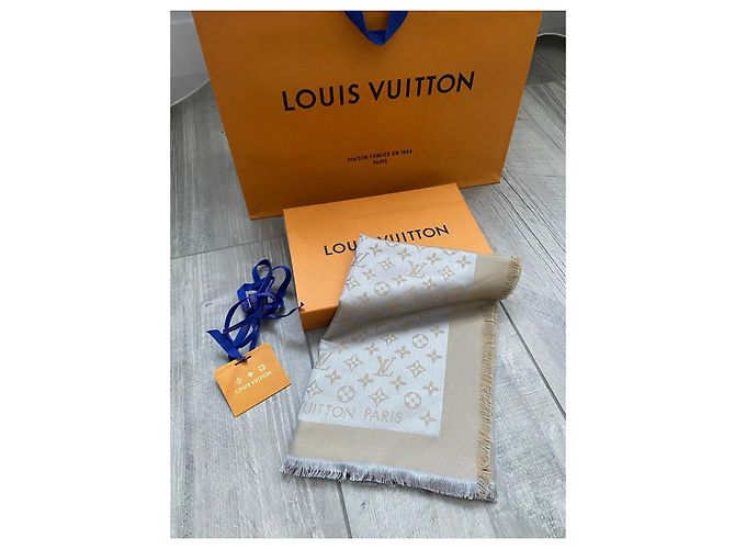 Louis Vuitton Lenços Bege Cinza - vista 3