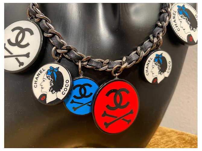 Chanel Collares Negro Blanco Roja Azul - vista 2