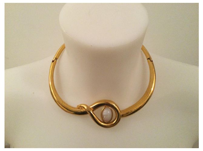 Set Gioielli Torrente Oro con Collare Orecchini a Clip e Spille D'oro - vista 6