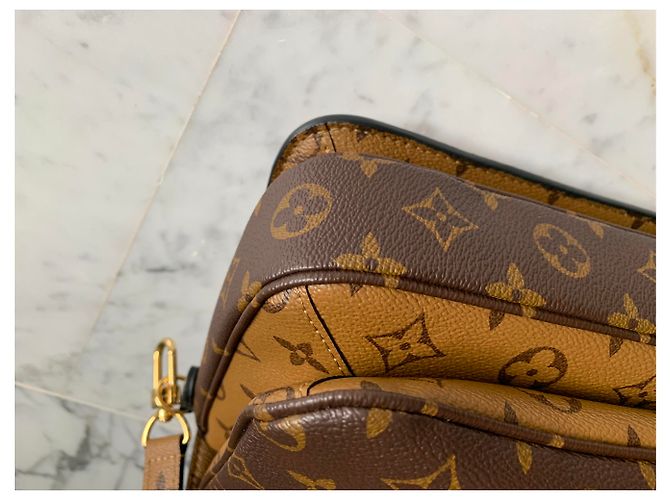 Metis Louis Vuitton Estuche de lona reversible MÉTIS AGOTADO Beige - vista 5