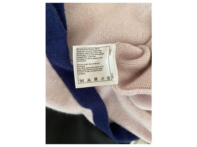 Chanel Strickkleid aus Kaschmir Lila und Marine Größe 36 - Ansicht 2