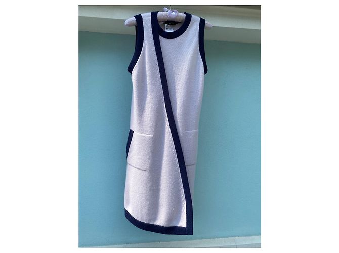 Chanel Strickkleid aus Kaschmir Lila und Marine Größe 36 - Ansicht 7