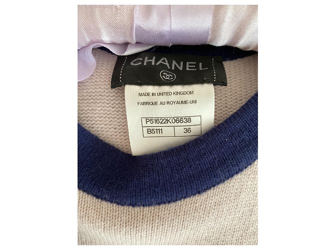 Chanel Strickkleid aus Kaschmir Lila und Marine Größe 36 - Ansicht 9