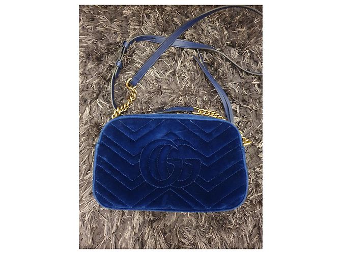 Borsa a spalla Gucci GG Marmont in velluto blu scuro - vista 2