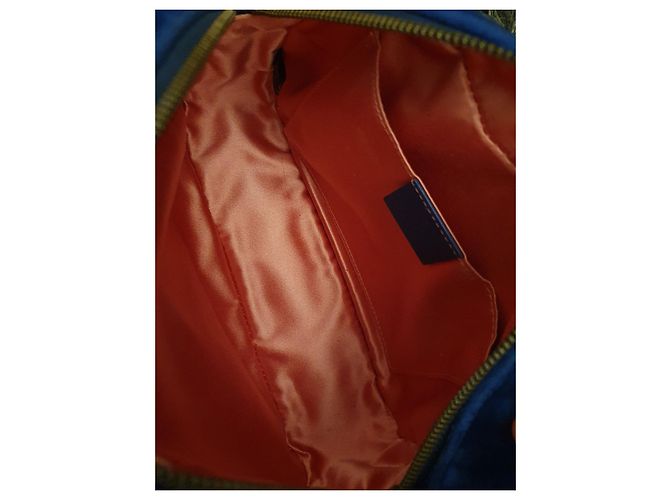 Borsa a spalla Gucci GG Marmont in velluto blu scuro - vista 3
